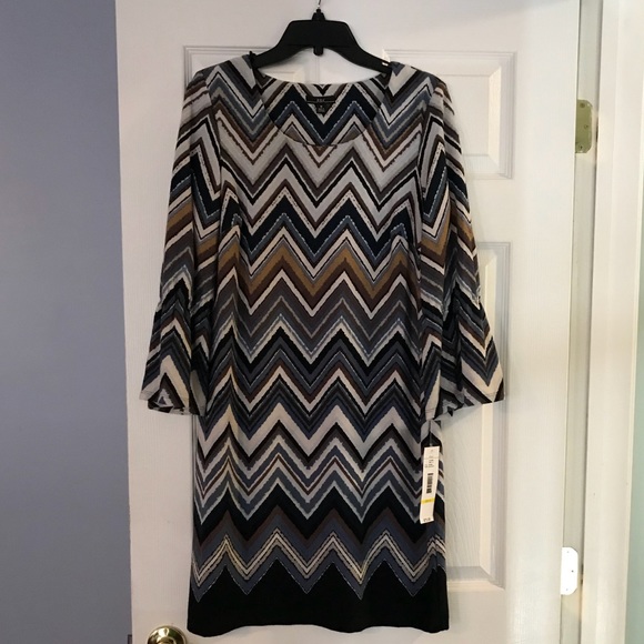 R & K Dresses & Skirts - R&K size medium chevron style dress